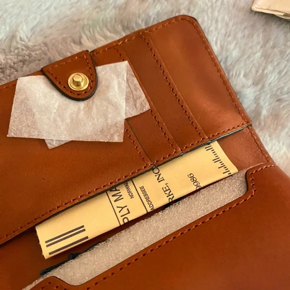 Dooney & Bourke Slim Phone Case in Smoke Grey ZR022 NWT - Picture 5 of 16